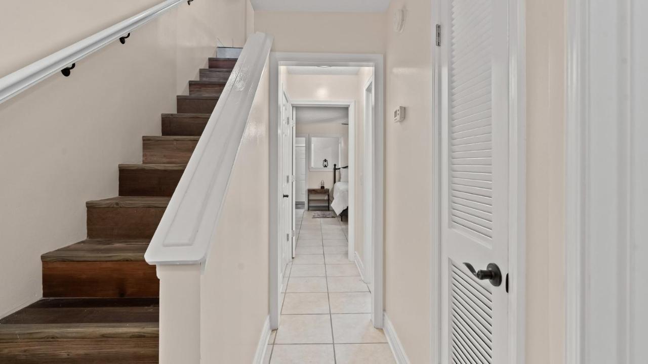 Pet Friendly Townhome With Gulf Views And Hot Tub Right Across From Beach And Schooners Panama City Beach Exteriör bild