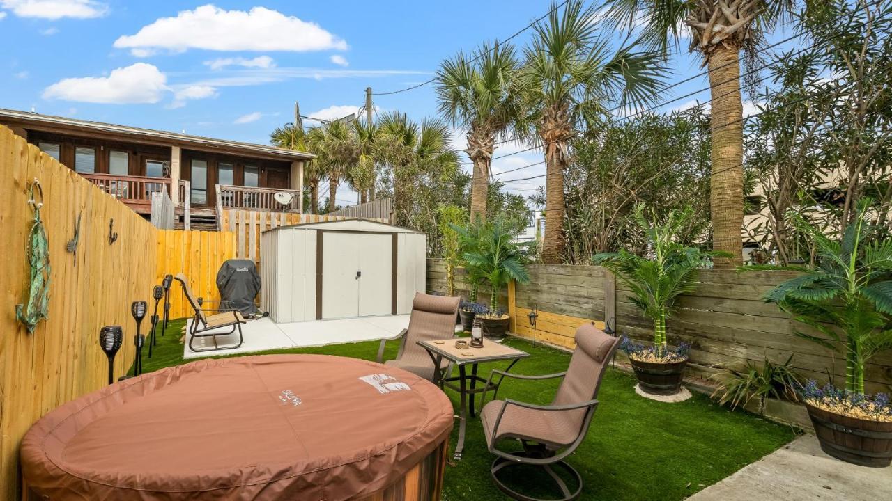 Pet Friendly Townhome With Gulf Views And Hot Tub Right Across From Beach And Schooners Panama City Beach Exteriör bild