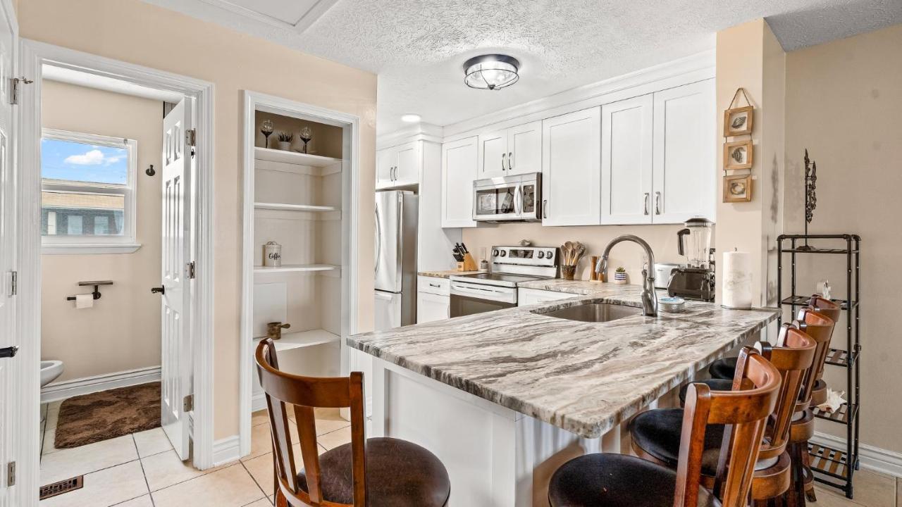 Pet Friendly Townhome With Gulf Views And Hot Tub Right Across From Beach And Schooners Panama City Beach Exteriör bild