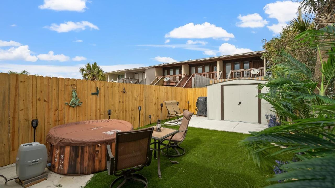 Pet Friendly Townhome With Gulf Views And Hot Tub Right Across From Beach And Schooners Panama City Beach Exteriör bild